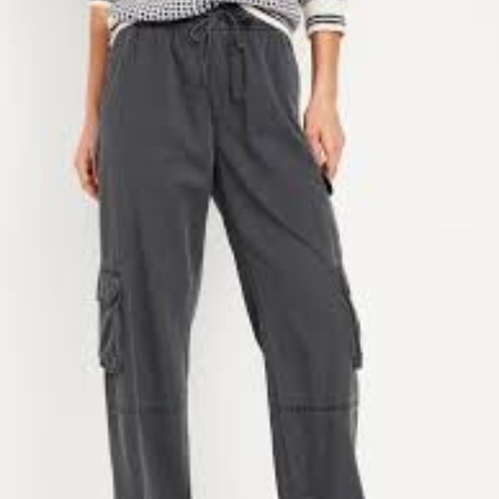 Old Navy wide leg cargos, size S